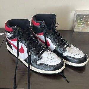 Air Jordan 1 Retro High OG Gym Red